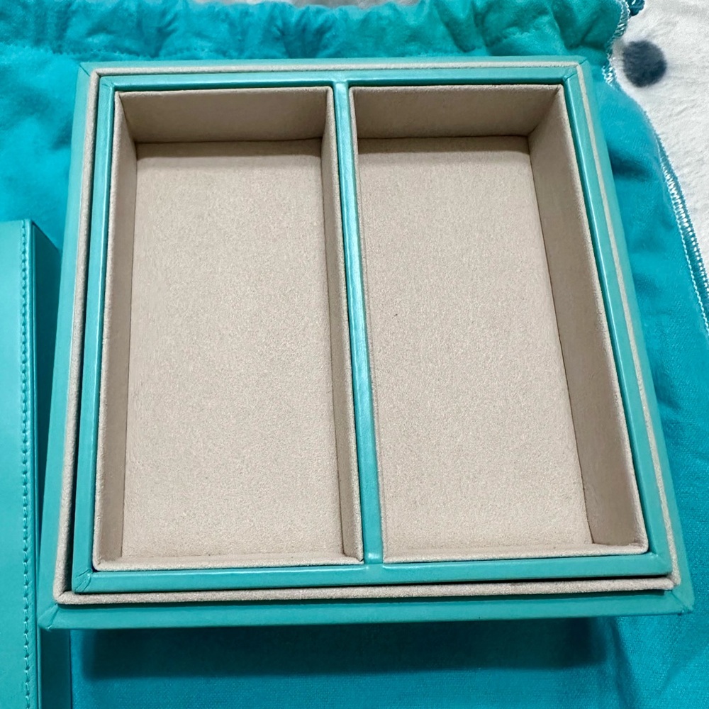 Tiffany & Co. Blue leather Jewelry Box - Picture 4 of 10